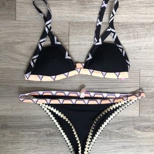 SOLD Ⓜ️ VS Bikini